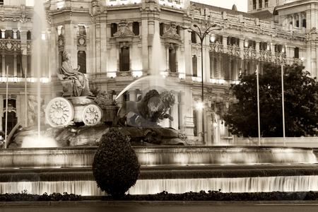 cutcaster-photo-100802290-Fountain-Cibeles-in-black-and-white-Madrid-Spain.jpg